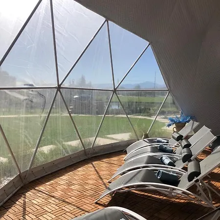 Botel Blue Village *